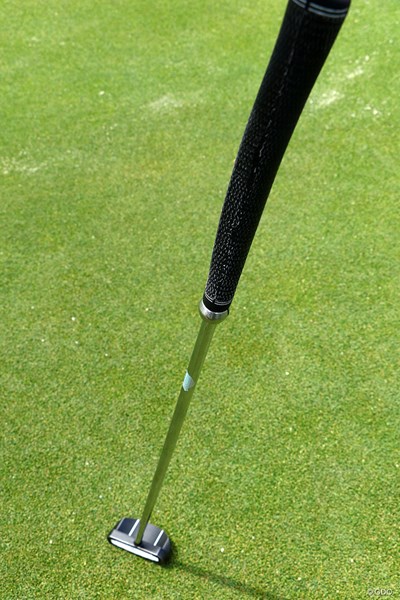 2018年 KPMG女子PGA選手権 ピン スコッツデールTR パター PIPER C グリップ下部にはシャフト長の調節ネジが