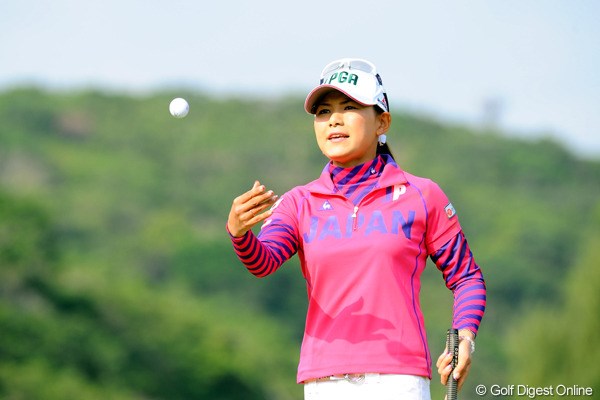 2009年 京楽日韓女子ゴルフ 最終日 横峯さくら 「2日間、プレー的には悪くなかった」という横峯。来年は更なる高みを目指す！