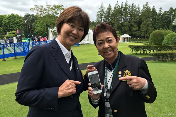 小林浩美 77位と出遅れた小林浩美・日本女子プロゴルフ協会会長（左）