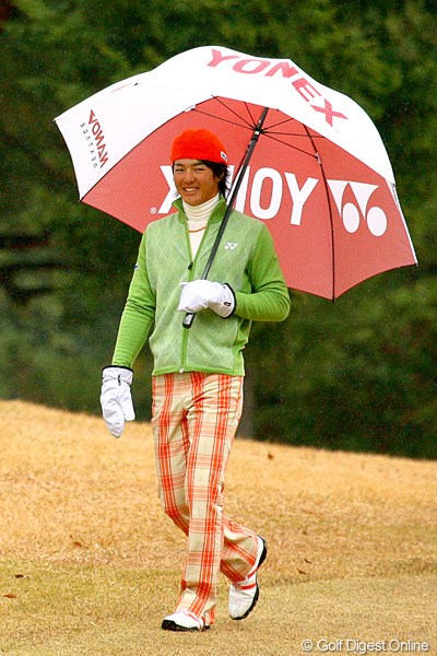 2009年 ゴルフ日本シリーズJTカップ3日目 石川遼 3日目にして、ようやく笑顔も見え始めた石川遼