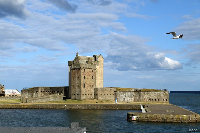 500年以上も前からある要塞で、第2次世界大戦時まで使用されていた 2018年 全英オープン 事前 ブローティーフェリー