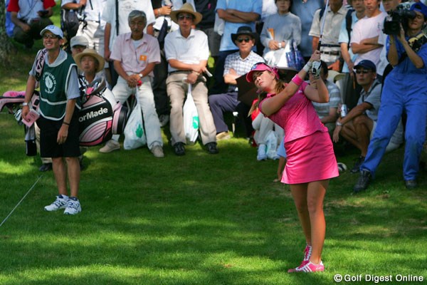 2006年 NEC軽井沢72ゴルフトーナメント 最終日 ポーラ・クリーマー 最終日は全身＋ボール＋シャフトすべてピンクで登場したP.クリーマー