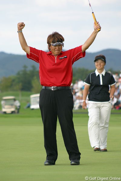 2006年 ゴルフ5レディスプロゴルフトーナメント 最終日 魏ユンジェ 2年連続で不動に屈した魏ユンジェが、3年目でついに勝利を掴んだ