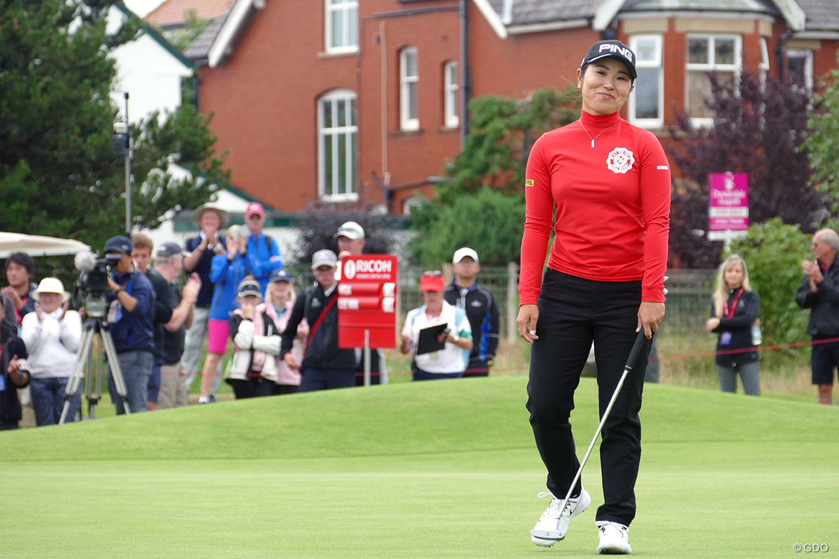 ＜全英リコー＞比嘉真美子は3打差4位で最終日へ