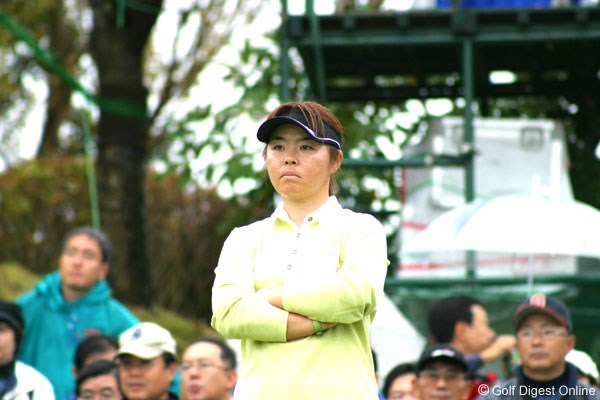 2006年 伊藤園レディスゴルフトーナメント 2日目 不動裕理 ディフェンディングチャンピオンの不動裕理だが、今年の大会は優勝は難しそう