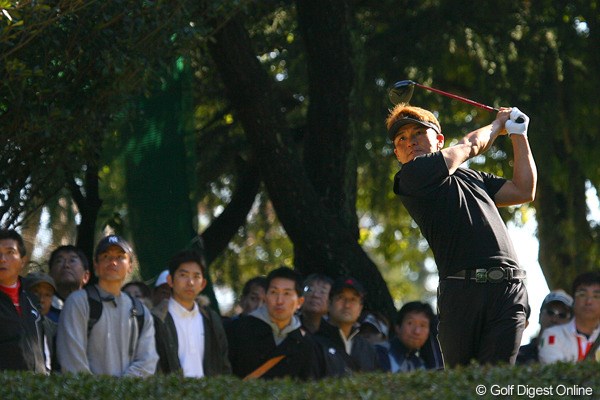 2009年 ゴルフ日本シリーズJTカップ最終日 丸山茂樹 鬼気迫る表情でプレーを続けていた丸山茂樹