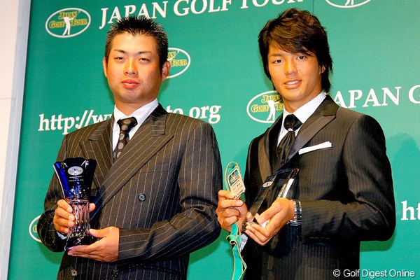 今シーズンの主役となった石川遼と池田勇太。石川は過去最多の9部門受賞となった