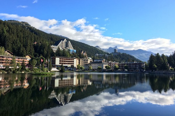 美しい風景がひろがるスイスの山間
