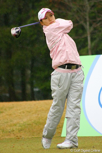 2009年 LPGA新人戦 最終日 井上希 2位タイで終えた井上希。QTでは27位に入り、来シーズンはほぼ全ての試合に出場できる