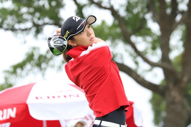 佐藤絵美が 63 で単独首位 下部ツアー最少ストローク記録 国内女子ツアー Lpga Gdo ゴルフダイジェスト オンライン