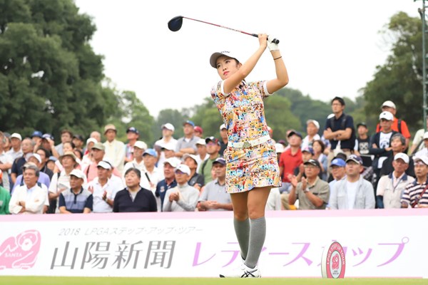 単独首位で最終日へ。プロ初優勝に前進した林菜乃子 提供：日本女子プロゴルフ協会
