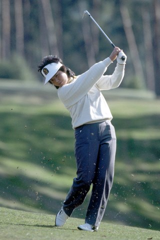世界一のスイング 岡本綾子のテンポと豪快伝説 ゴルフ昔ばなし Lpgaツアー 米国女子 Gdo ゴルフダイジェスト オンライン