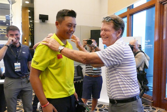 ワトソンから「シンプルにやることが大事」と激励されたリン・ユーシン アジアパシフィックアマチュアゴルフ選手権 3日目 トム・ワトソン リン・ユーシン