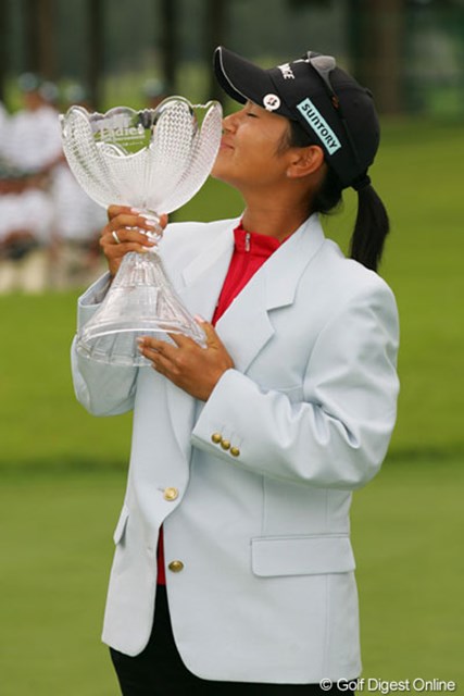 宮里藍が今季3勝目で賞金ランキング1位に返り咲く 国内女子ツアー Lpga Gdo ゴルフダイジェスト オンライン