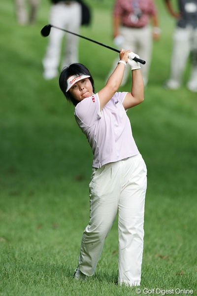 2005年 日本女子プロゴルフ選手権大会コニカミノルタ杯 2日目 不動裕理 初日の出遅れもなんのその。ノーボギーの完璧なラウンドで急浮上した女王不動裕理