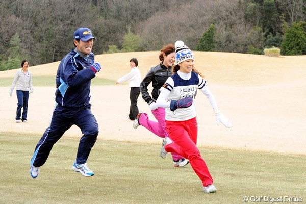 2010年 江連忠ゴルフアカデミー始動 上田桃子＆諸見里しのぶ
