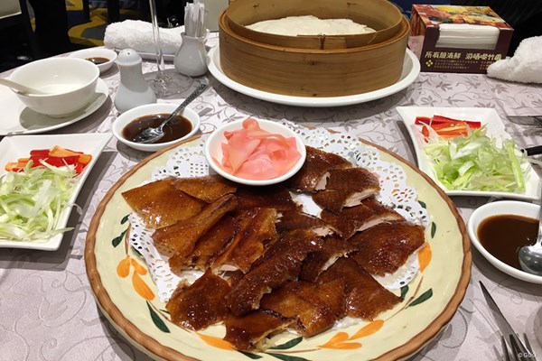 香港のダウンタウンで食べた北京ダック。とても美味しかったです