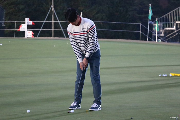 石川遼はプロアマ戦をプレー後、暗闇の中パターの練習をした 2018年 ゴルフ日本シリーズJTカップ 事前 石川遼