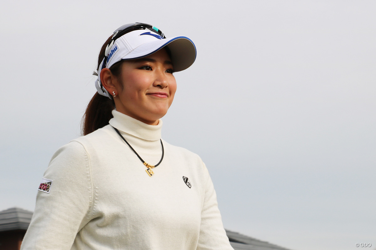 視線は初勝利と“東京”に 原英莉花がジャンボのアシストで新人戦制覇