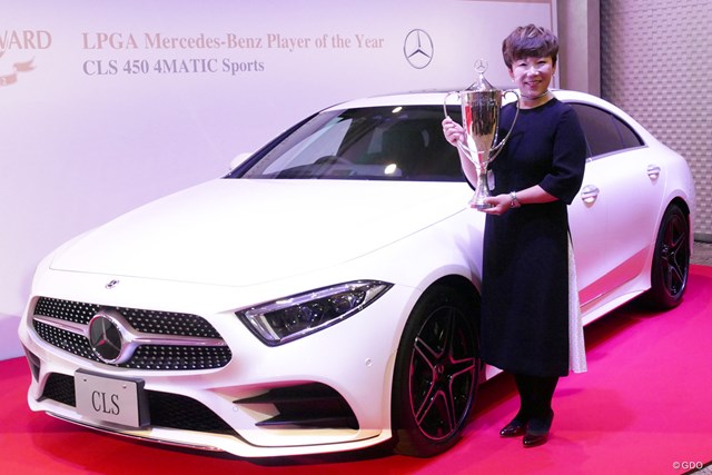今年のベストショットに申ジエ ビューティー賞は成田美寿々 Lpgaアワード 国内女子ツアー Lpga Gdo ゴルフダイジェスト オンライン