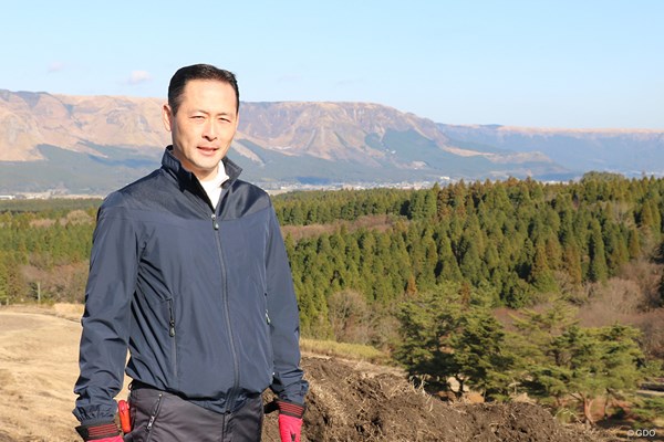 くまもと阿蘇CC湯の谷コース 総支配人の永畑雄一郎さん（44）は大のゴルフ好き。80台で回る腕前だ。