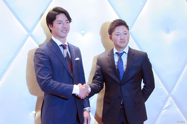 選手会長2年目となる石川遼（左）と副会長に就任した今平周吾