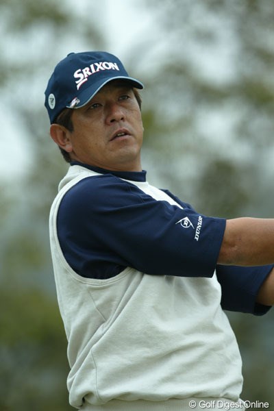 2004年 ゴルフ日本シリーズJTカップ 2日目 加瀬秀樹 この日4つスコアを伸ばし首位に並んだ加瀬秀樹（写真は東建カップ時のもの）