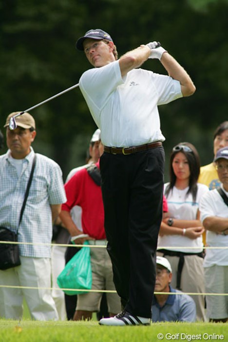 初日は大人しいゴルフのR.グーセン。全米OP優勝の実力は発揮されるか 2004年 サントリーオープンゴルフトーナメント 初日 レティーフ・グーセン