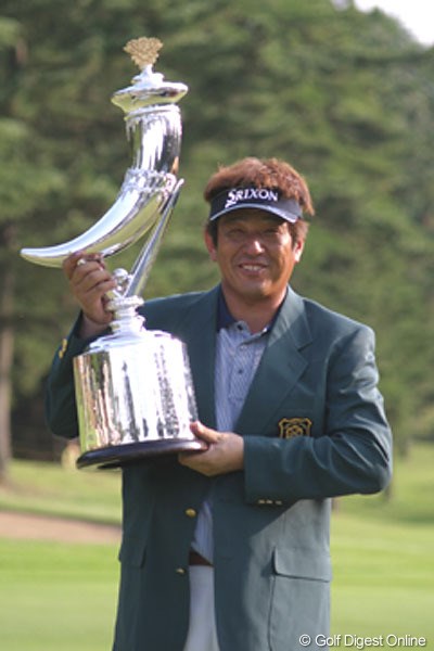 2004年 サントリーオープンゴルフトーナメント 最終日 加瀬秀樹 努力が実る！8年ぶりの優勝を果たした加瀬秀樹