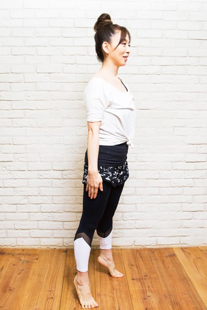 プラス1 ゴルフでボディメークに挑戦 第2回 背伸びスクワットで体幹作り プラス1 Gdo ゴルフレッスン 練習