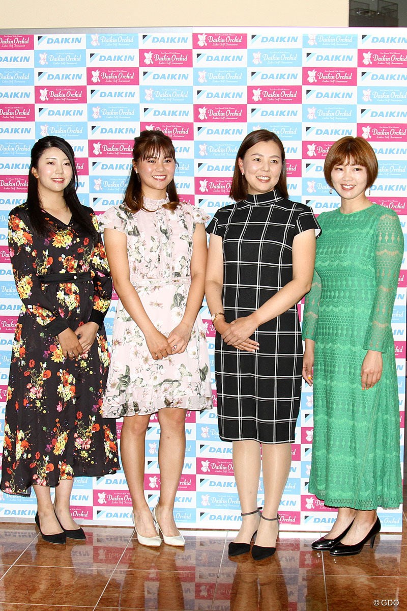 2019年 ダイキンオーキッドレディスゴルフトーナメント 事前 （左から）堀琴音、新垣比菜、上原美希、葭葉ルミ