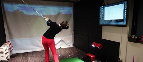 右脇腹をタメて突っ込みを防止 ヒップは回すのではなく押す 引っかけ撲滅の秘訣 後編 サイエンスフィット レッスン Gdo ゴルフレッスン 練習