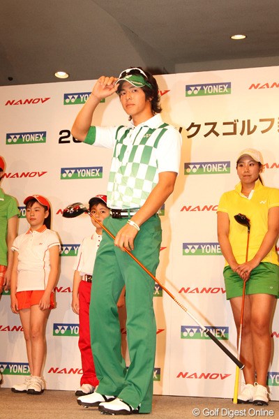 石川遼／ヨネックス新製品発表会 マスターズ着用モデルを着て登場した石川遼。グリーンが鮮やかだ