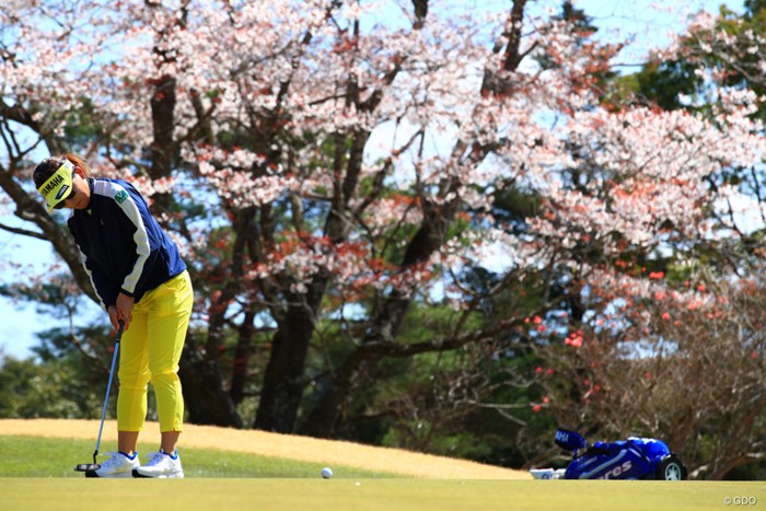 裏から猛チャージ 2019年 ヨコハマタイヤゴルフトーナメント PRGRレディスカップ 2日目 有村智恵