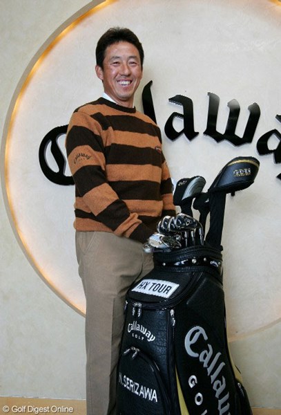 2005年 芹澤信雄がキャロウェイゴルフと契約！ キャロウェイのクラブを手にし、気分一新笑顔の芹澤信雄