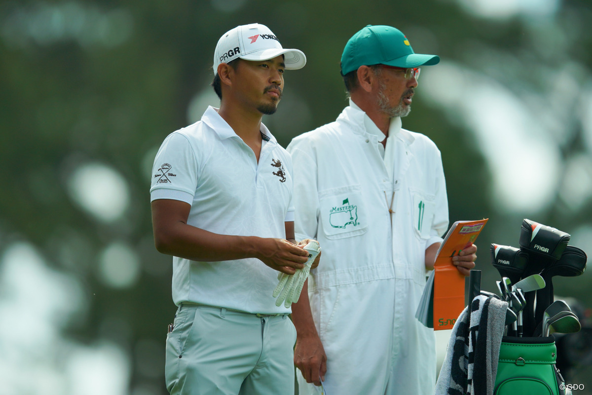 ウッズはガッツポーズ連発 11年ぶりメジャー制覇へ1差 【PGA