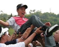 2005年 プレーヤーズラウンジ I.J.ジャン 日本ツアー本格参戦からわずか3ヶ月で初勝利を挙げた韓国のI.J.ジャン。またまた強力な外国人選手がツアーに誕生した。