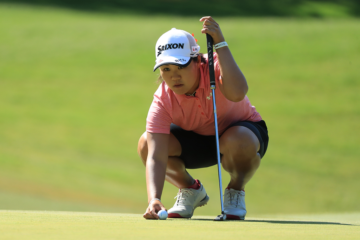 畑岡奈紗が首位タイで最終日へ 4勝目に前進