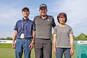 2019年 関西オープンゴルフ選手権競技 最終日 大槻智春（中央）、隆さん（左）、佳江さん（右）
