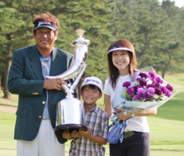 限られた者だけが出場できる今週の「ゴルフ日本シリーズJTカップ」に、9年ぶりに出場する加瀬秀樹。「今年は、いろんな意味で、最高の年だったね」と、1年を振り返る。写真はサントリーオープン時のもの。