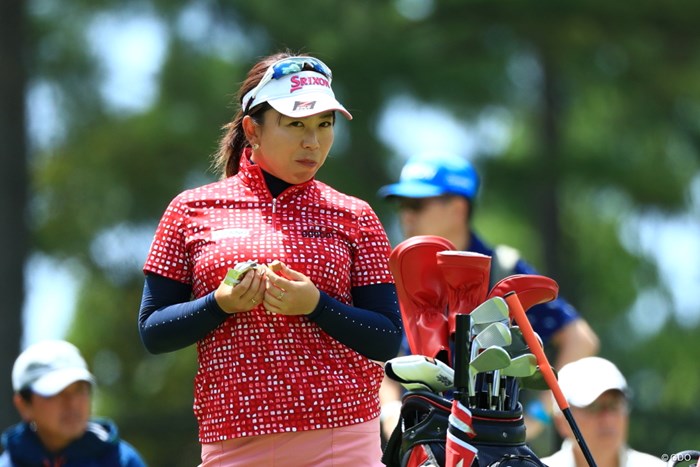 食べてるとこ撮らないでよ～ 2019年 宮里藍サントリーレディスオープンゴルフトーナメント 初日 吉田弓美子