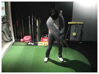 室谷さんインパクト正面 