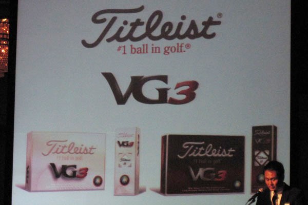 ギアニュース 「VG3ゴルフボール」が登場！タイトリスト、コブラ、フットジョイ新製品発表会 NO.2 発表会の様子。「VG3ボール」のカラーはレインボーパールとエメラルドパールの2種類