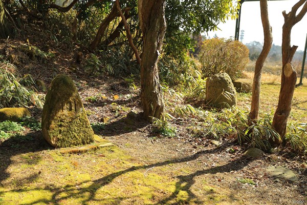 アーサー・グルームさんの山荘「101」にあった石碑が神戸ゴルフ倶楽部に移設されている