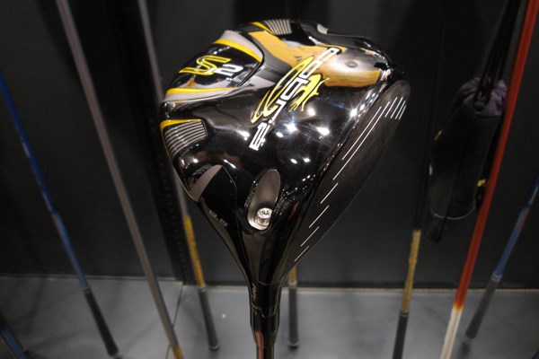 ギアニュース 「VG3ゴルフボール」が登場！タイトリスト、コブラ、フットジョイ新製品発表会 NO.17 黒塗りヘッドでスマートな印象の「コブラ S2ドライバー」