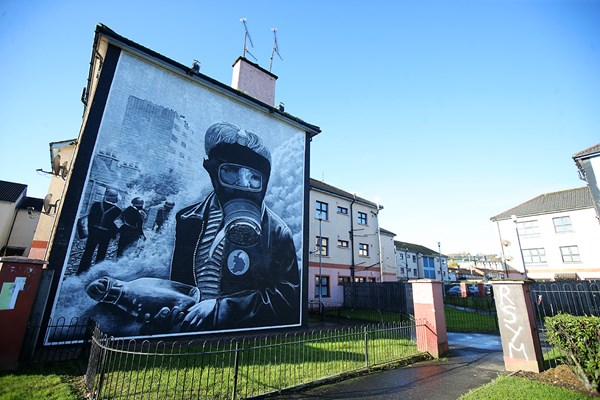 北アイルランド 壁画を使ってBREXITと北アイルランドの関係を示唆（ (Jonathan Porter/PressEye/picture alliance via Getty Images)