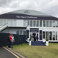 これが選手用のホスピタリティ施設 2019年 全英オープン 3日目 The-Open-Clubhouse