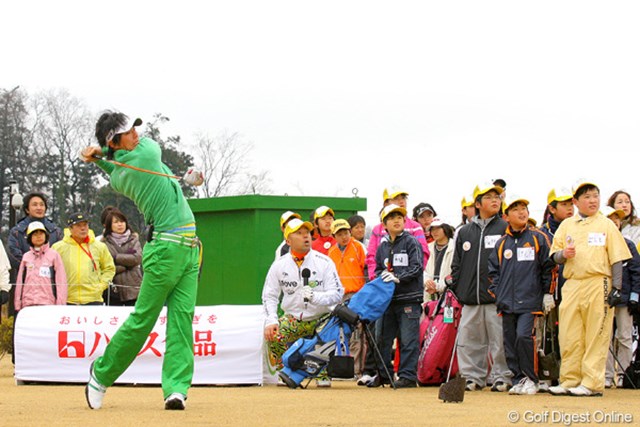 石川遼が小学生に熱烈レッスン 僕も初心に戻れる Gdo ゴルフダイジェスト オンライン