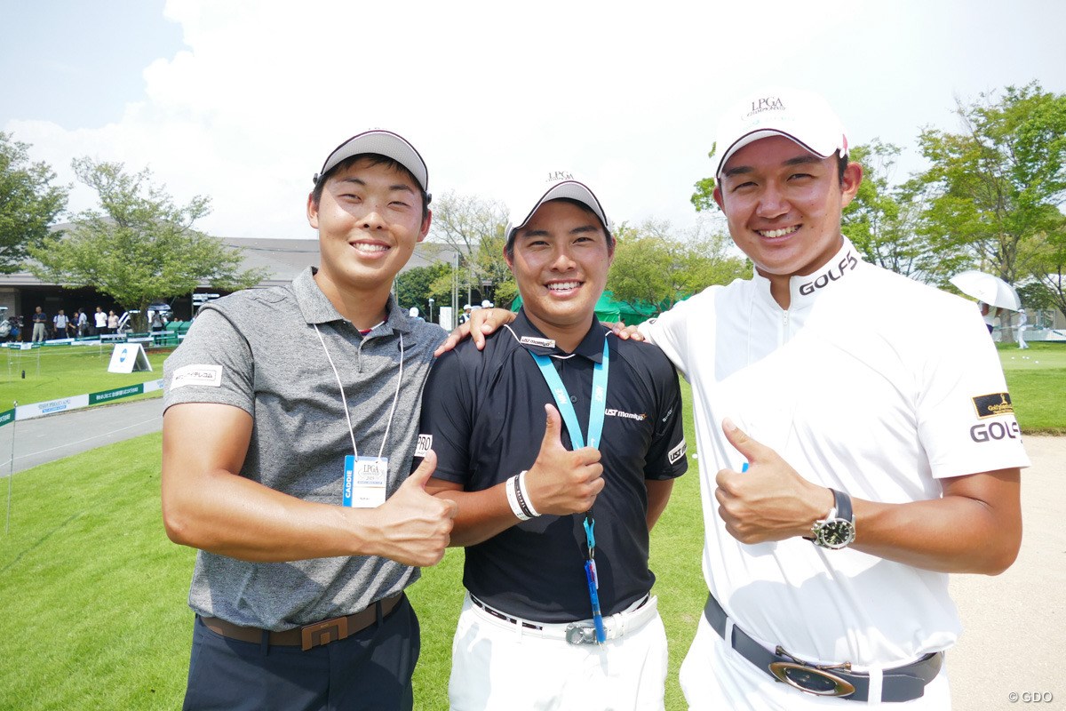 同学年3人で今季5勝 若手キャディが奮闘中 国内女子ツアー Lpga Gdo ゴルフダイジェスト オンライン