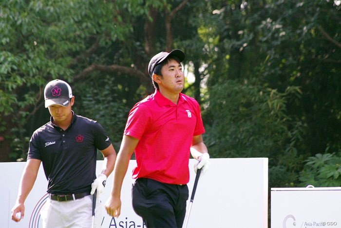 5位に浮上した金谷拓実(右) 2019年 アジアパシフィックアマチュアゴルフ選手権 3日目 金谷拓実